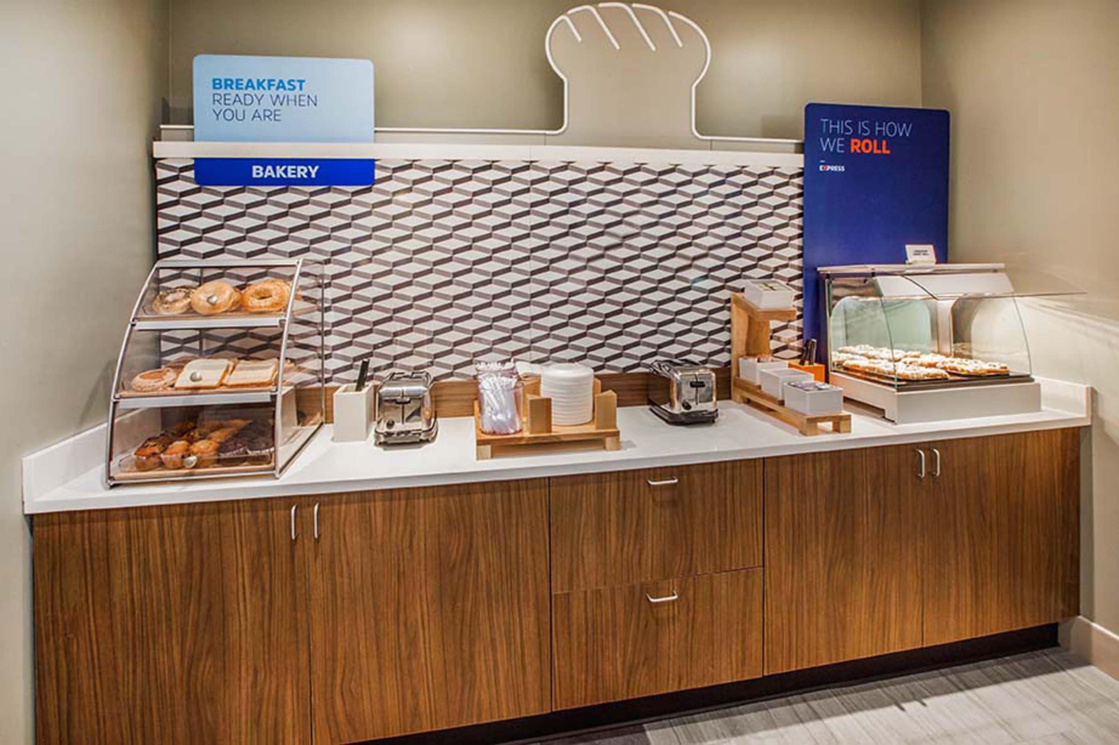 Hotel Express & - Silicon Valley By Ihg 2*